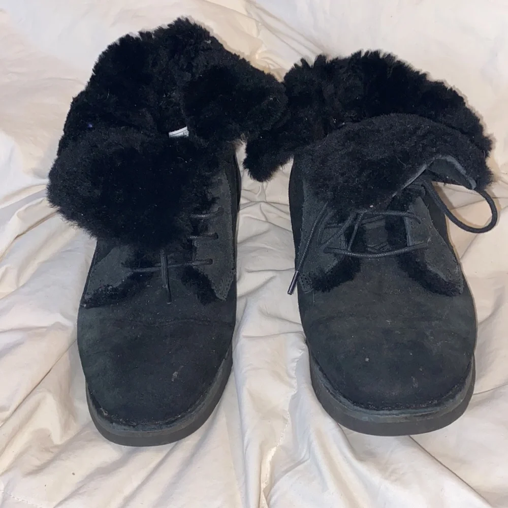 UGG Quincy black suede boots size 5 1/2